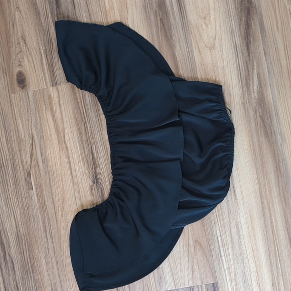 Forever 21 Black Off Shoulder Crop‎ Top S - Picture 1 of 5